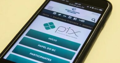 Nova fiscalização do PIX não é feita para pegar pequeno comerciante, diz Receita Federal